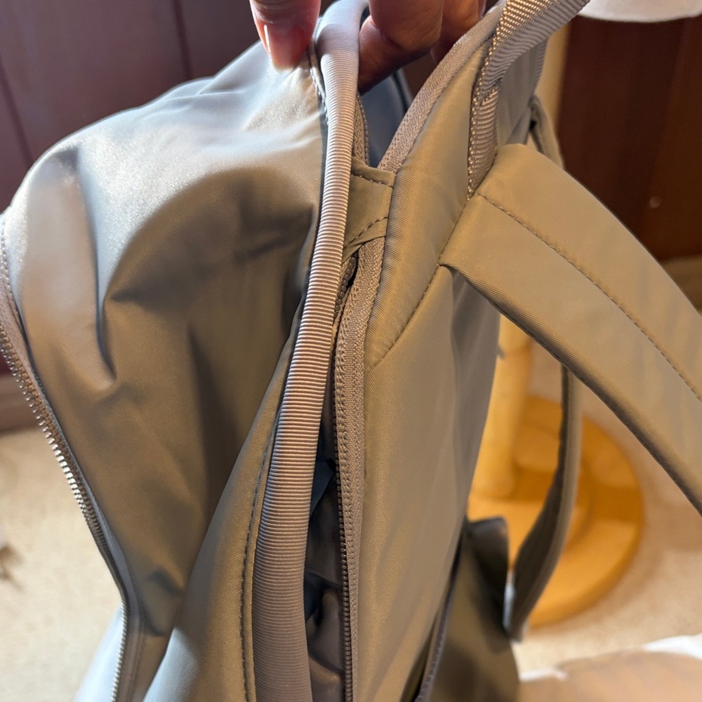 lululemon Backpack - Picture 8 of 11